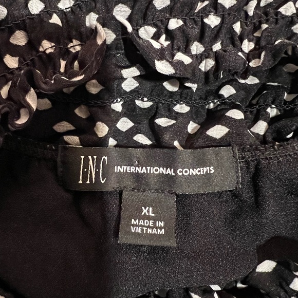 INC International Concepts Black & White Sleeveless Top - Picture 2 of 9